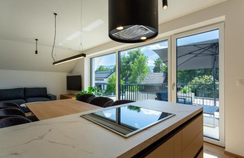 Lesce Apartment | Sunny Green Escape - Apartment with Terrace
