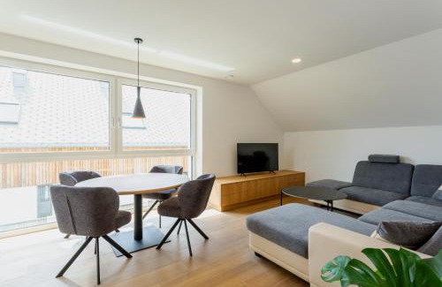 Lesce Apartment | Sunny Green Escape