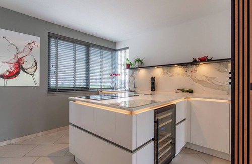 Alkmaar House | Sunny holiday home by the water
