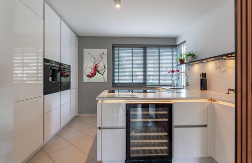 Alkmaar House | Sunny holiday home by the water