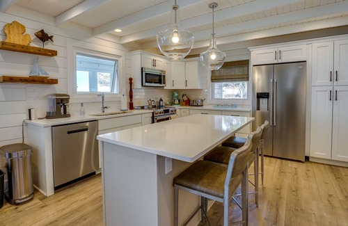 Mears Cottage | Sunny Mears Vacation Rental w/Private Beach!