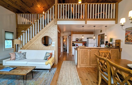 Beaver Island House | Sunny Oaks. Bright, beautiful, in town. Wifi.