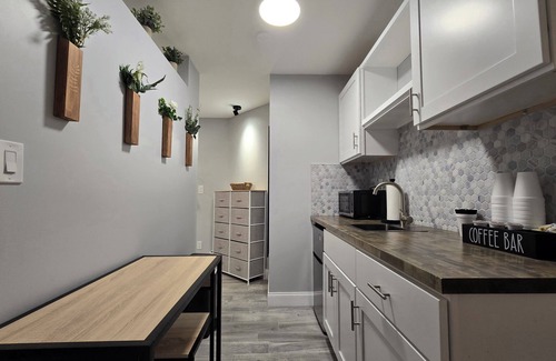 South Palm Park Neighborhood Association Hotel | Sunny Palms Inn