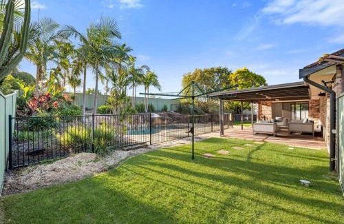 Glen Alpine House | Sunny Pool Access Home for Family