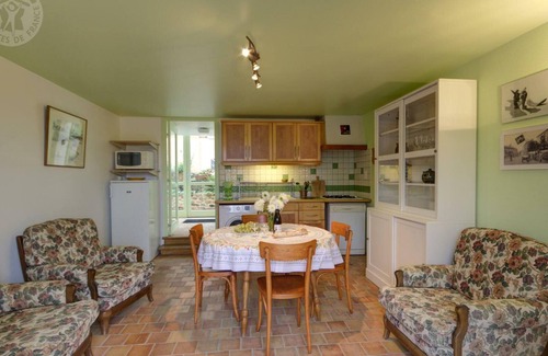 Montagny Cottage | Sunny Retreat in Renovated Farmhouse with Terrace, Private Parking, and Hiking Nearby