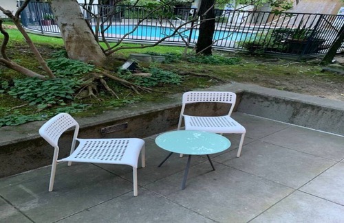 Rincon Hill Apartment | Sunny San Francisco Studio with door attendant and amenities