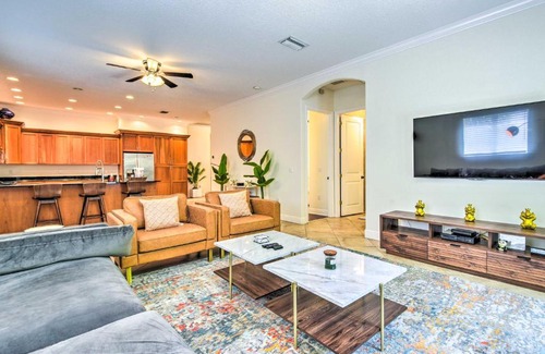 Alta Vista House | Sunny Sarasota Abode with Yard about 1 Mi to Dtwn!