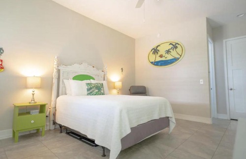 Downtown Dunedin Apartment | Sunny Side Cottages