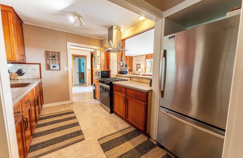 Manistique House | Sunny Side U.P.: Your Ultimate Summer Escape on Lake Michigan
