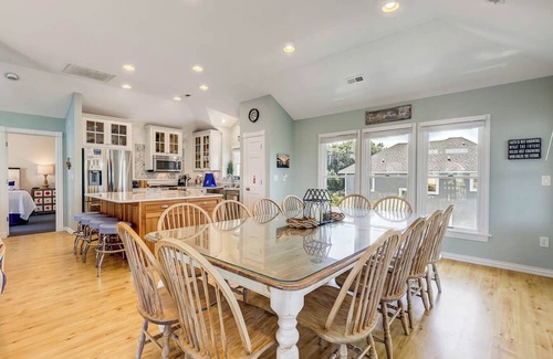 Ocean Sands House | Sunny Side Up | 930 ft to the beach | Private Pool, Hot Tub, and Community Pool