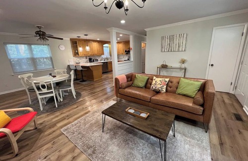 Indian Trail House | Sunny Spacious Ranch to Relax and Unwind Family Friendly