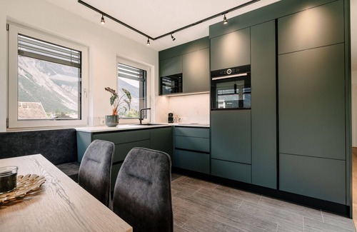 Oetztal-Bahnhof Apartment | Sunny top floor apartment in a top location