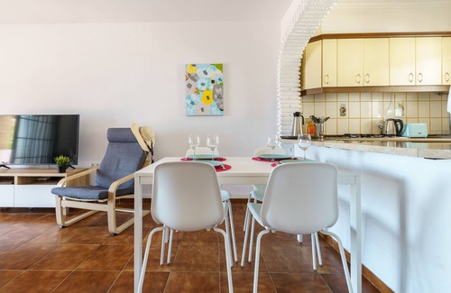 La Capellania Apartment | Sunny Tranquility With Pool, Benalmádena, Spain