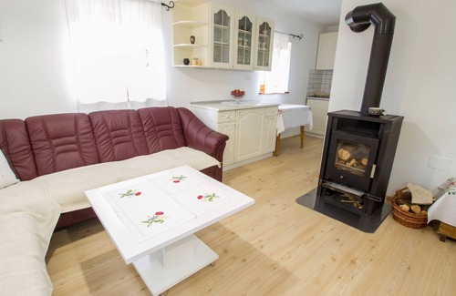 Brezice House | Sunny Two Bedroom Retreat in Beautiful Bizeljsko - Two Bedroom Country House