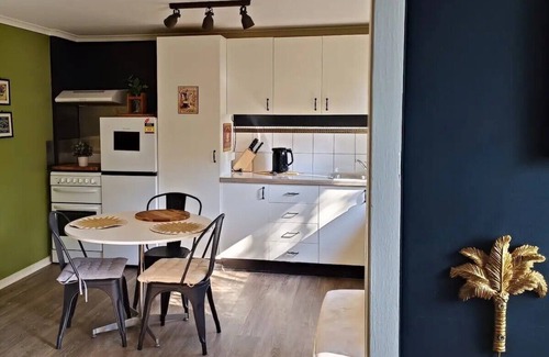 Eight Mile Plains Apartment | Sunnybank Resort Style Room