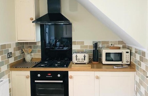 Little Haywood House | Sunnydene Cute cosy convenient cottage
