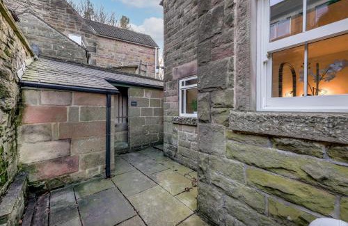 Stanton in Peak House | Sunnydene House