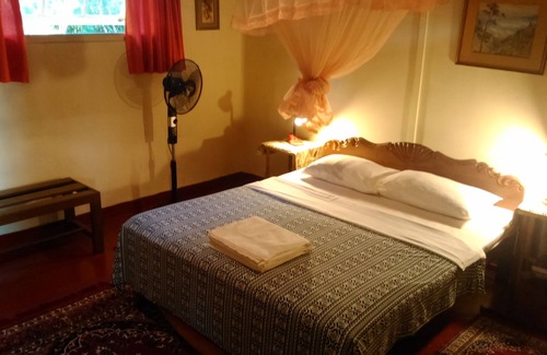 Ella Bed & Breakfast | Sunnyside Holiday Bungalow