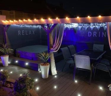 Prestatyn House | Sunnyside - Large Seaside Home with views and Hot Tub
