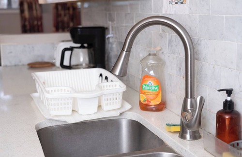 Sunnyside House | Sunnyside Serenity: Cozy Basement Room Rental