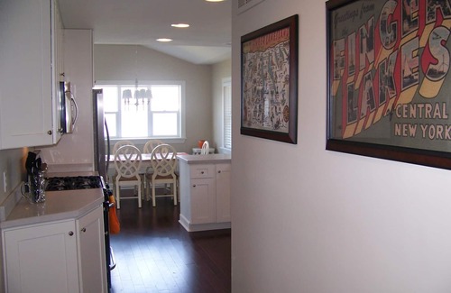 Middlesex Cottage | Sunnyside Shore - Lakefront Retreat, 2 bedroom, 1 bathroom, sleeps 4-6