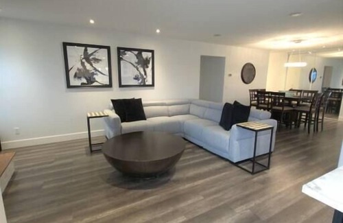 North Glenmore House | SunnyStays Family Friendly Home Near Golf, YLW, UBCO, Winery