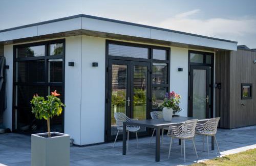 Molenschot Ski Chalet | Sunray Anker
