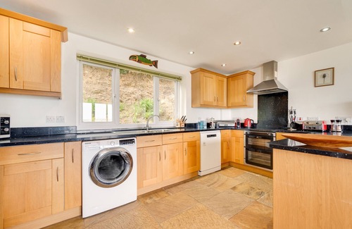 Wiseman's Bridge House | Sunridge - Four Bedroom House, Sleeps 8