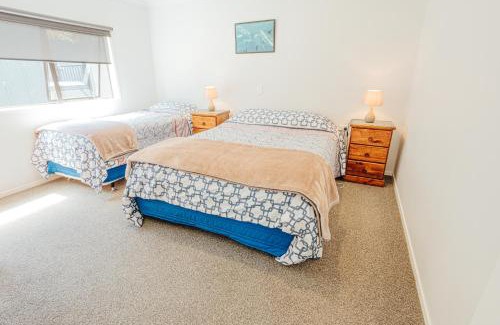 Coastlands Apartment | Sunrise Accommodation