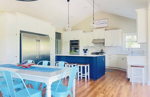 Sunrise Bay House | Sunrise at Lake Anna: Lakefront, Boathouse, Pickleball, Golf, Hot Tub, Arcade