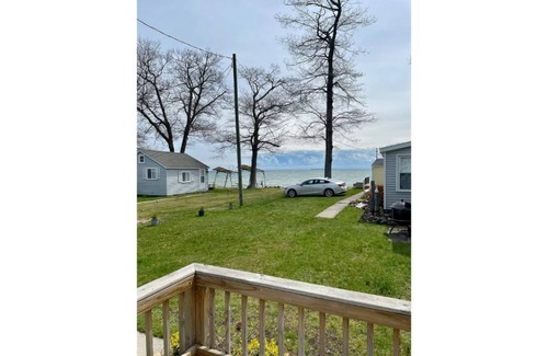 Au Gres House | Sunrise Beach Cottage