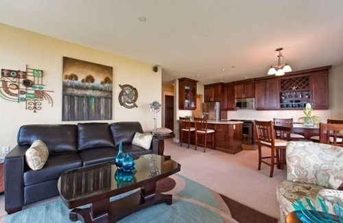 North Oyster Apartment | Sunrise Cove Apt at Inn of The Sea | Seaview, pool, hot tub