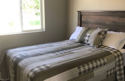 Melrose Cabin | Sunrise Fly Shop Lodge Unit 2 Kitchenette