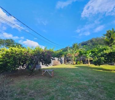 Uturoa House | Sunrise Lodge