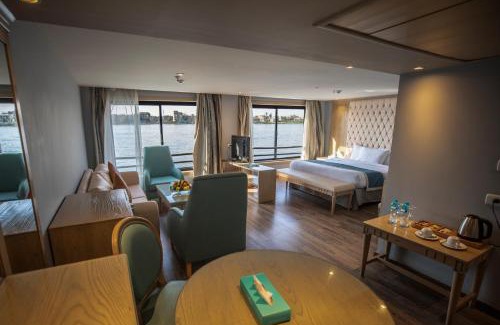 Nile River Luxor Boat Rental | SUNRISE Semiramis I Cruise