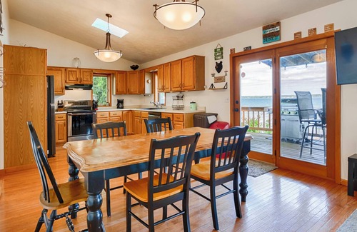Town of Benton House | Sunrise Shores: Spectacular View!