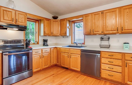 Town of Benton House | Sunrise Shores: Spectacular View!