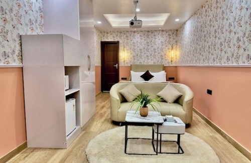 Sector D Apartment | Sunrise studio 3