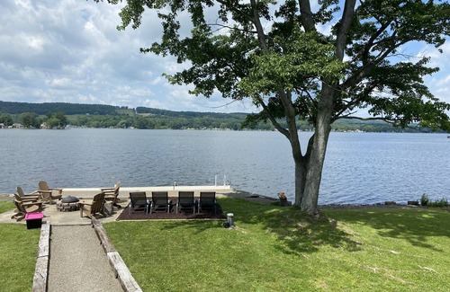 Bradford Cottage | Sunrise, Sunset, Relax, Repeat Lamoka Cove