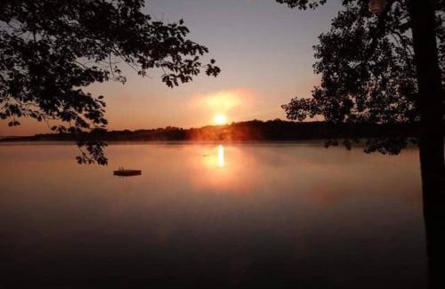 East Corinth House | Sunrise Views Cabin with King Bed, Bar & Game Room