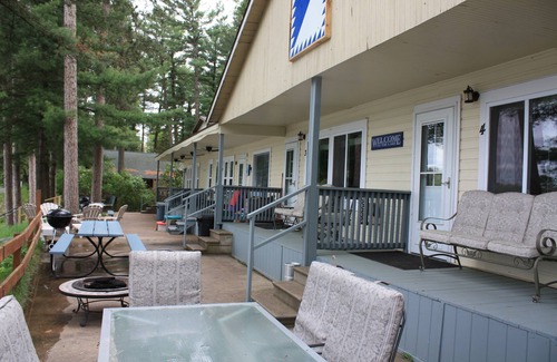 Waupaca Cottage | Sunrises and Sunsets to Remember on the Chain O'Lakes in Waupaca, WI #4