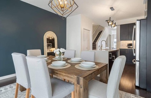 Southeast Calgary House | Sunrises Near DT & Stampede 2 BR 2 BA w AC