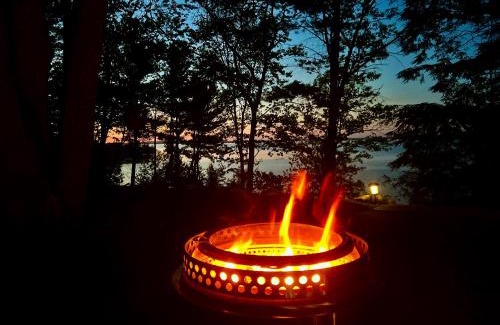 Indian River House | Sunroom, Dining Pavilion and More Gem on Burt Lake!