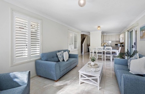 North Creek House | Sunset at Gibbon - Great well appointed Townhouse in the Village