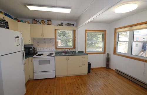 Kirkfield Cottage | #Sunset Beginnings on the TrentSevern w/boathouse suite