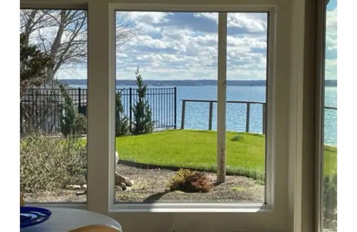 Eatons Neck House | Sunset Bluff: Breathtaking views of LI Sound.