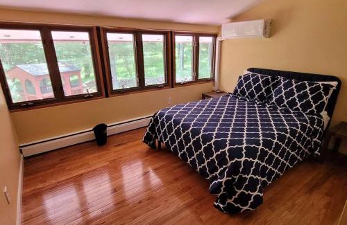 Monticello Villa | Sunset Estate in the Catskills
