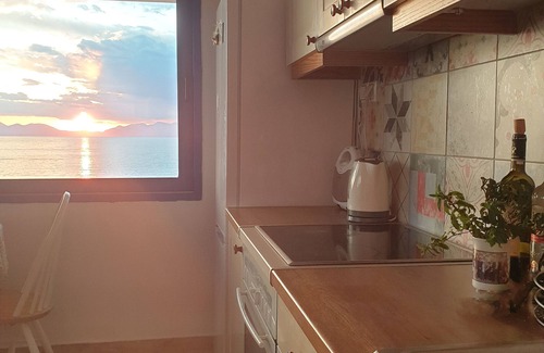 Archangelos House | Sunset Holiday House