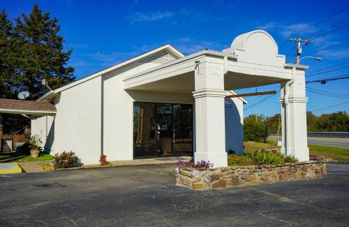 Clarksville Hotel | Sunset Inn Clarksville