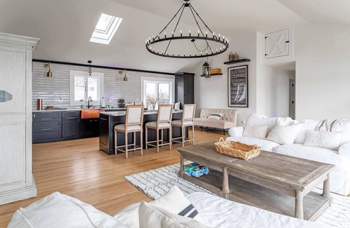Middle Hope House | Sunset Lakehouse: Stunning Views + Lake Fun!